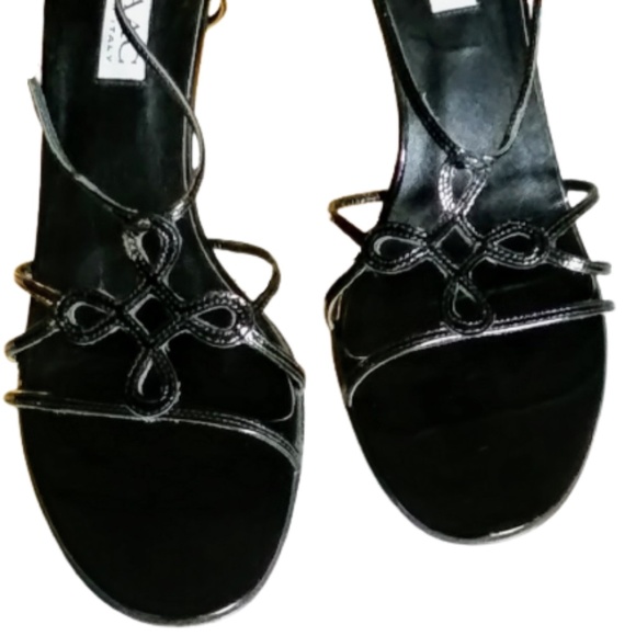 ISAAC Patent Leather Heels from Italy 🇮🇹 Host Pick 🇮🇹 - Picture 3 of 14